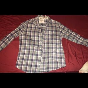 Long sleeve paid collared shirt. (Aeropostale)